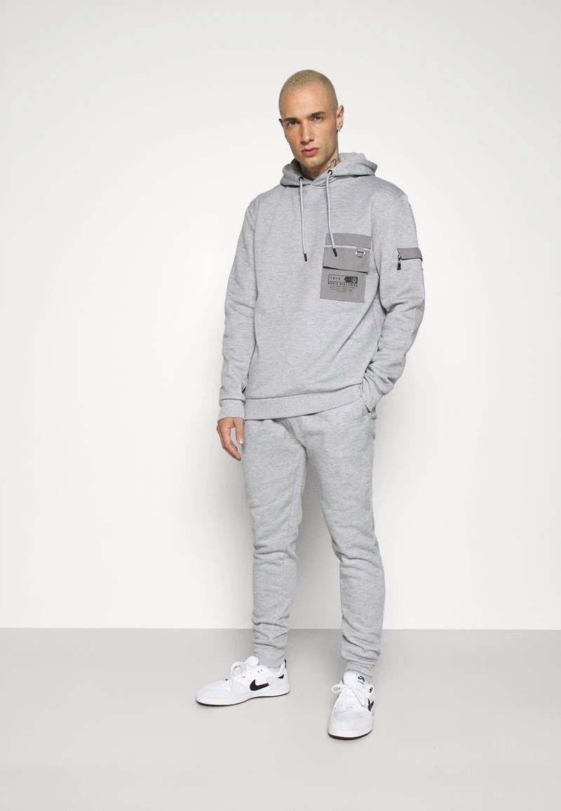 Para estrenar 🤩 Brave Soul TYRELLC - Pantalones Deportivos - Grey Marl/ Jet Black, Hombre ⭐ - Imagen 2